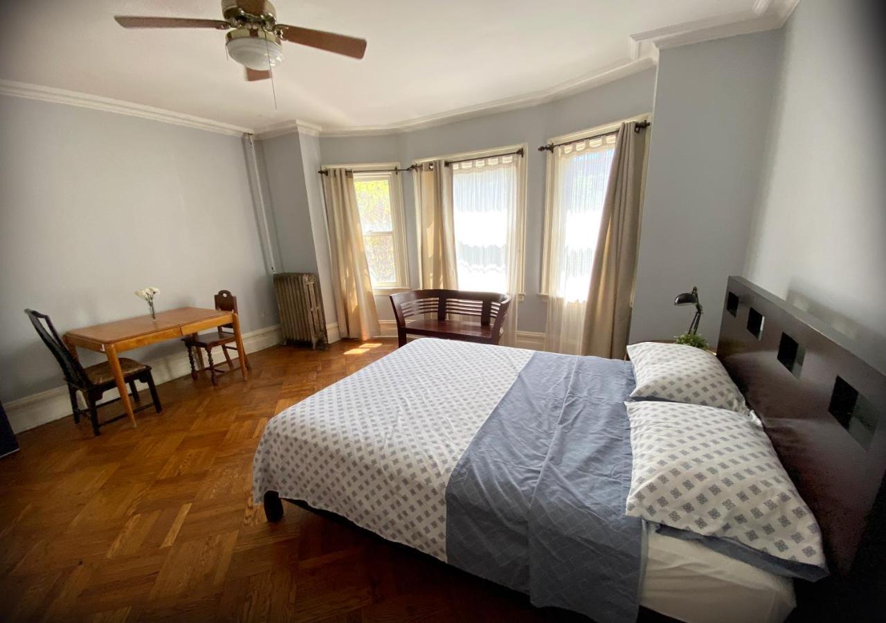 Spacious Bedroom In A Brooklyn House Shared With Host New York City Exterior photo